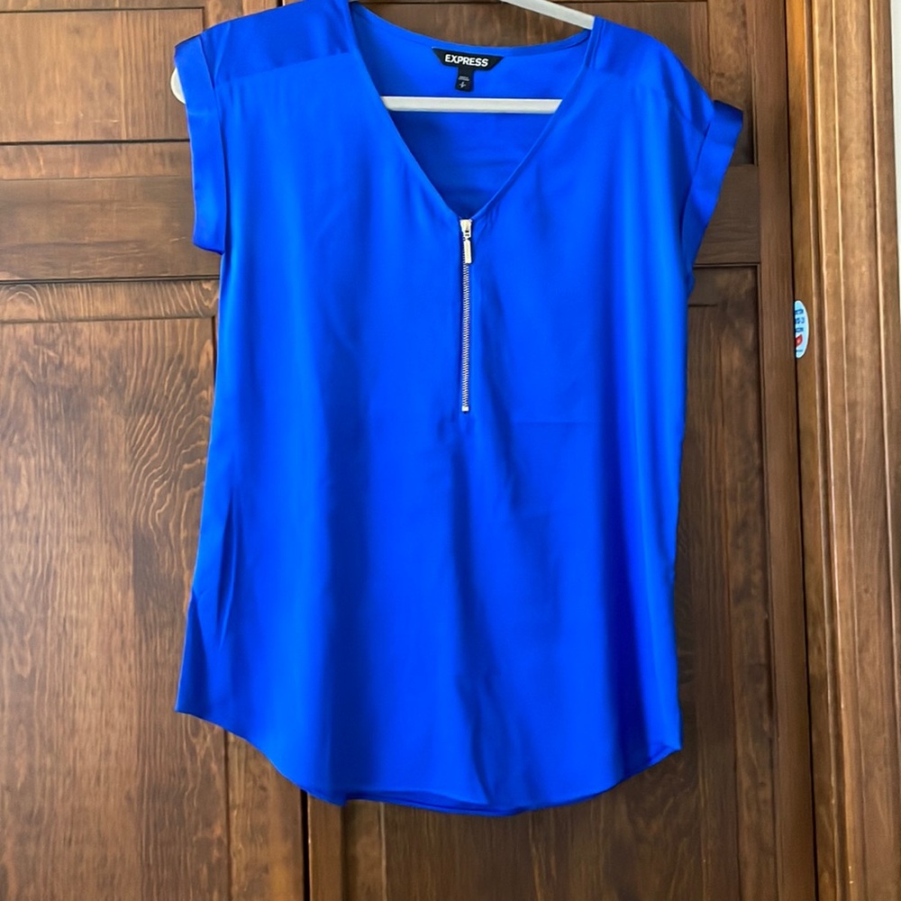 Loose dress top, great blue color!